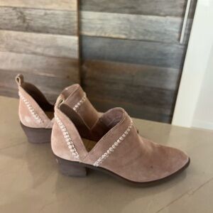 Sole Society Nikkie Suede Ankle Boots woman’s 8.5/39